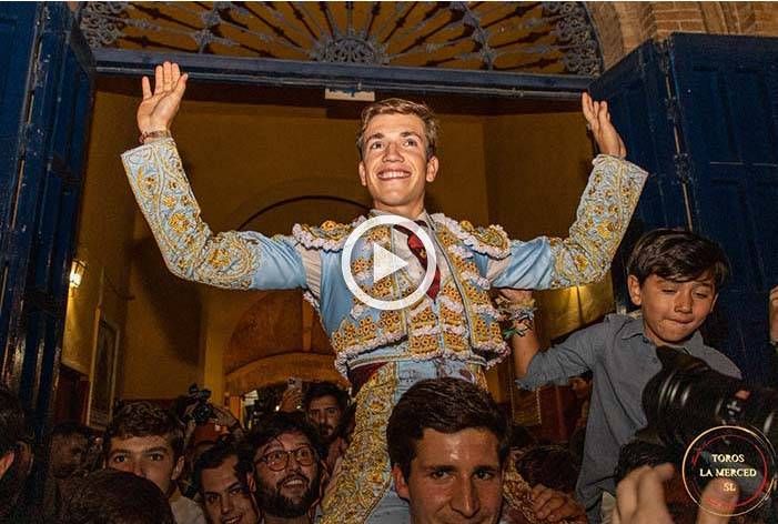 Tres orejas y ‘Puerta Grande’ de Javier Zulueta en Huelva