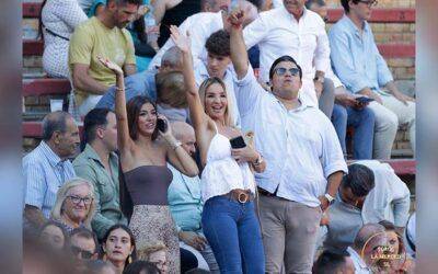 «Ambiente Colombino» I Cuarto festejo de la feria tras el objetivo de Cristina de la Rosa