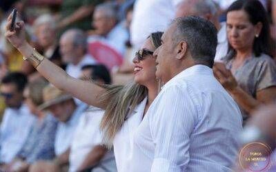 «Ambiente Colombino» I Quinto festejo de la feria tras el objetivo de Cristina de la Rosa