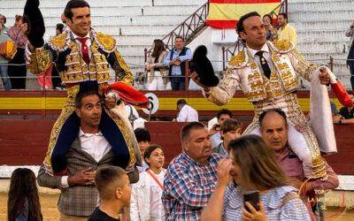 El magisterio de Antonio Ferrera y la plenitud de Emilio de Justo abrieron la ‘Puerta Grande’ en Mérida