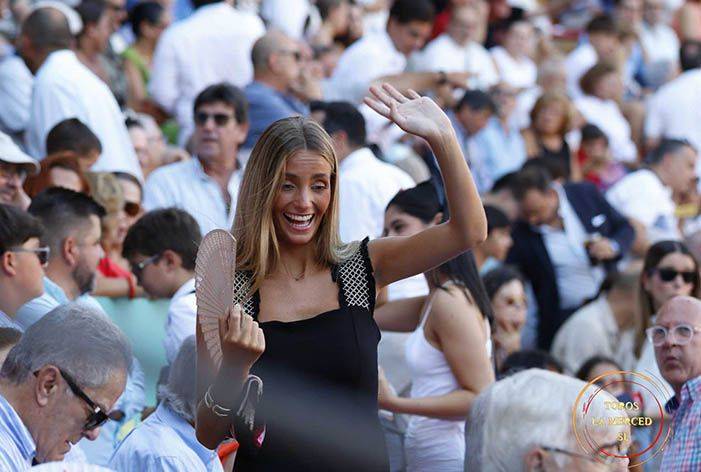 “Ambiente Colombino” Segundo festejo de la feria tras el objetivo de Cristina de la Rosa