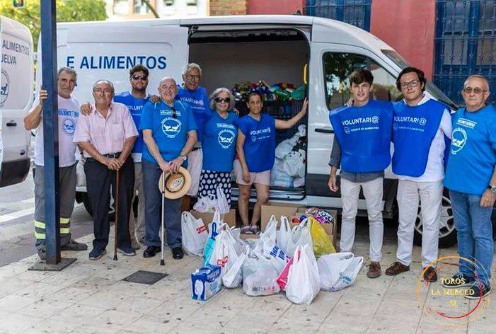 La novillada sin picadores que abrió las Colombinas recaudó ‘Dos Toneladas’ para el Banco de Alimentos de Huelva