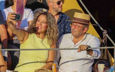 “Ambiente Colombino” Tras el objetivo de Cristina de la Rosa / Cuarto festejo de la feria